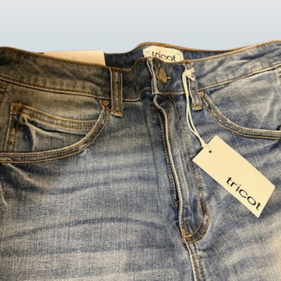 Tricot High Rise Fray Ankle Hem Jeans  (2) - Picture 5 of 7